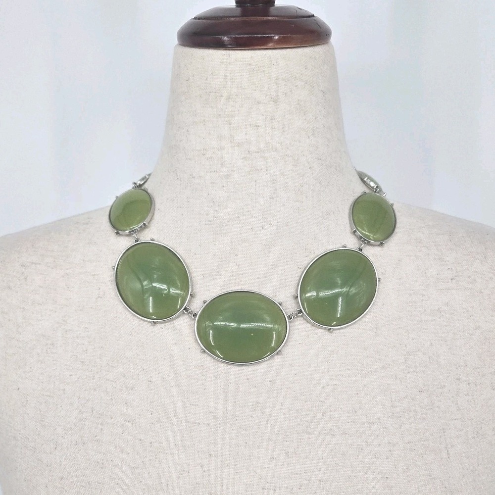 NY Collection Green Moonglow Acrylic Cabochon Statement Bib Necklace Silver Tone